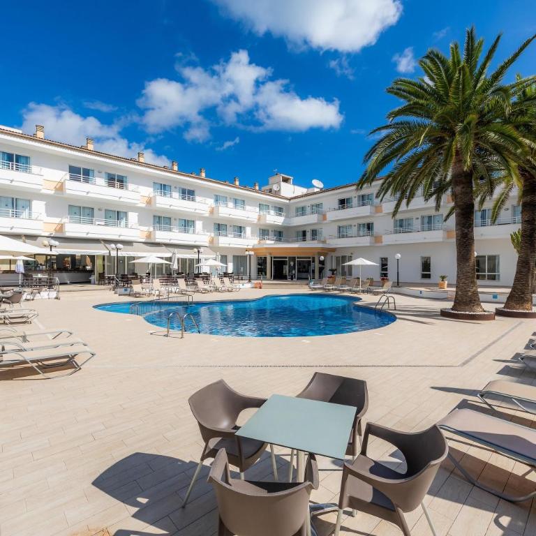 Apartamento Via Alemanya Standard B - Quadruple Room with Balcony - 2