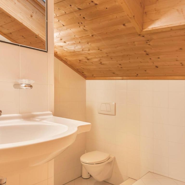 Ladinser Hof Reiterstube - Two-Bedroom Deluxe Apartment with Balcony - 16