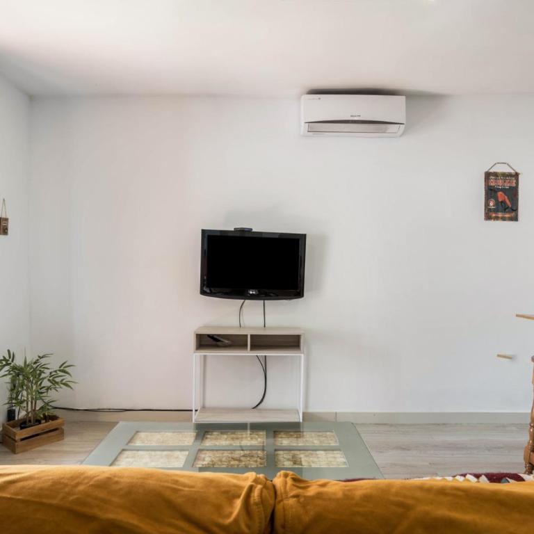 Casa Lidia - Habitación Cuádruple con ducha - 11
