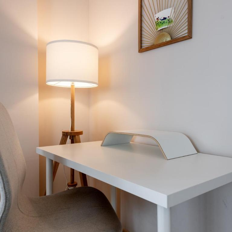 Stylish apartment - prime location - One-Bedroom Apartment with Garden - 15