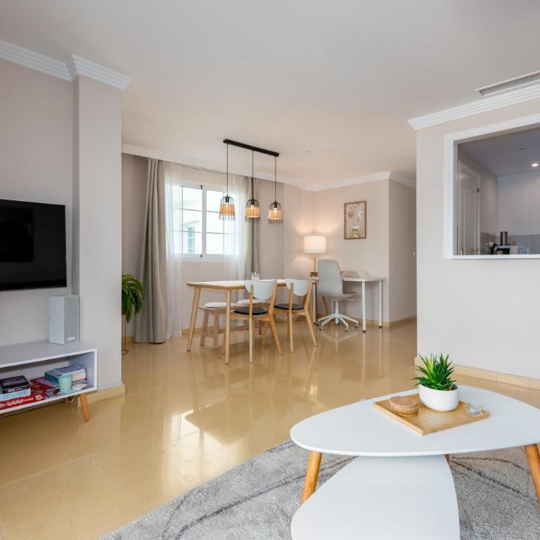 Stylish apartment - prime location - One-Bedroom Apartment with Garden - 17