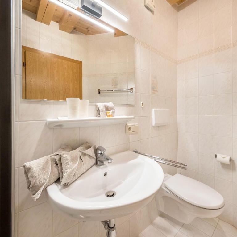 Eichernhof Apartment Apfelblüte - Apartamento Deluxe de 2 dormitorios con vistas al jardín - 11