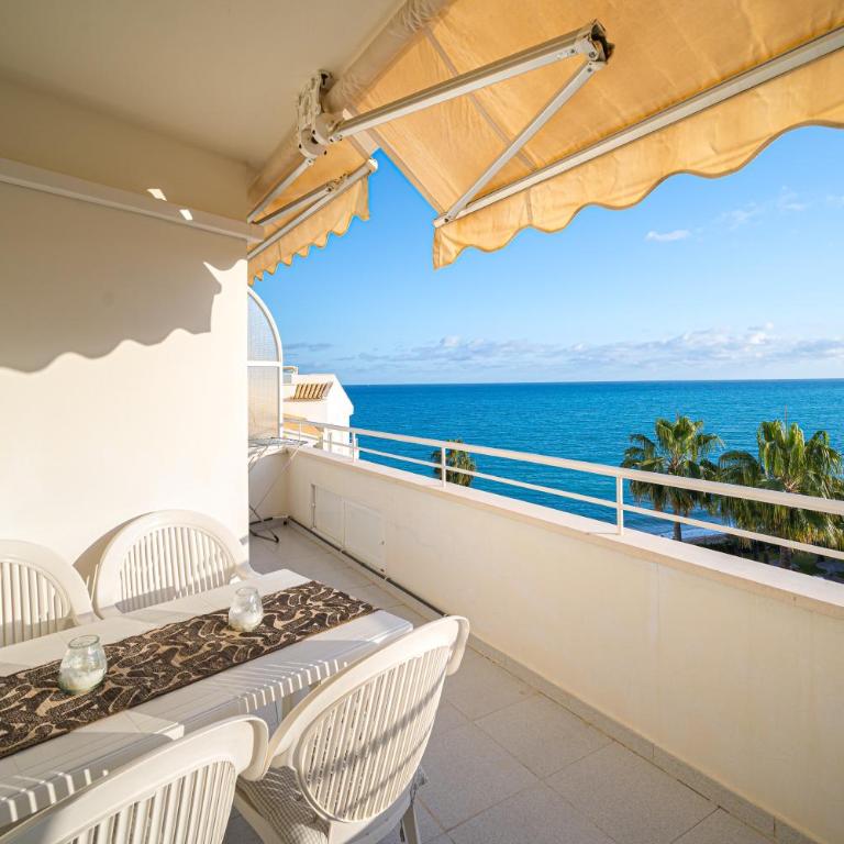 Costa Bella - Apartamento Deluxe de 2 dormitorios con vistas al mar - 3