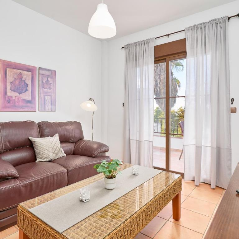 Costa Luxe Almuñecar - Habitación Triple con ducha - 2