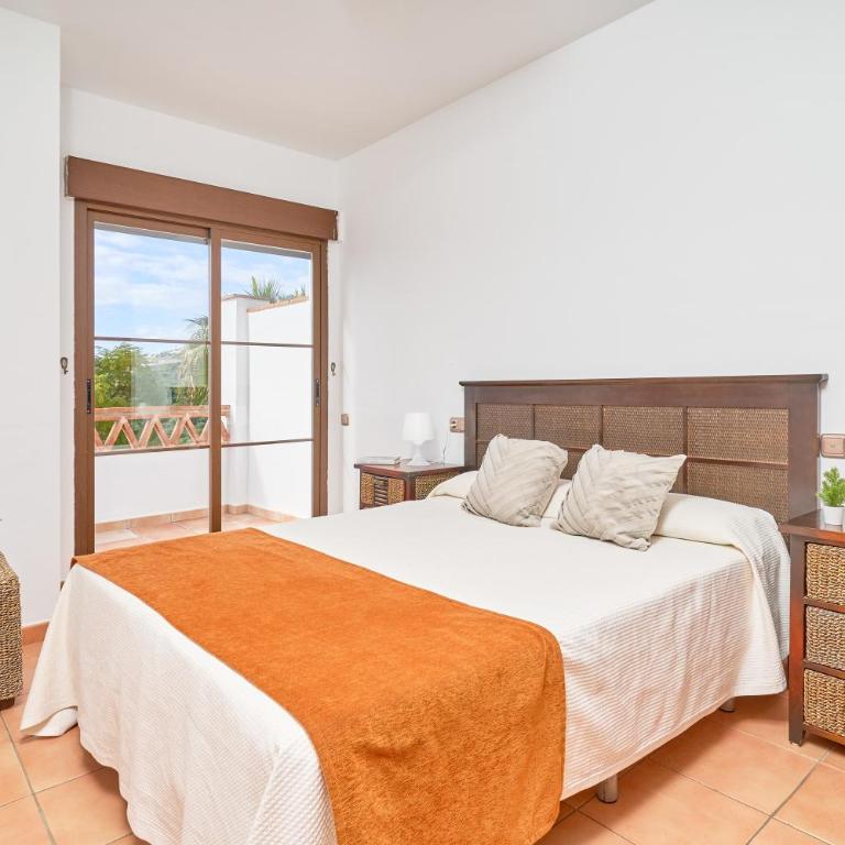 Costa Luxe Almuñecar - Habitación Triple con ducha - 8