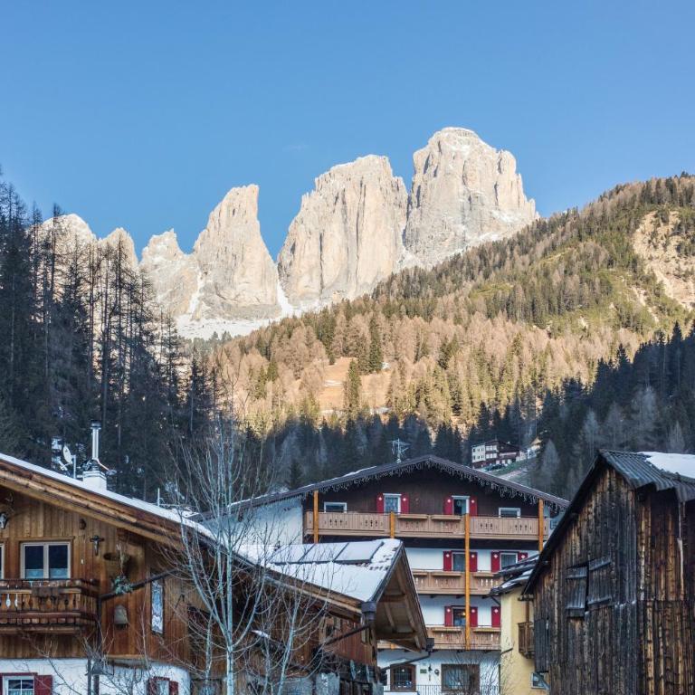 Chalet Osmar Appartamento 2 - Appartamento Deluxe con 2 Camere da Letto e Balcone - 35