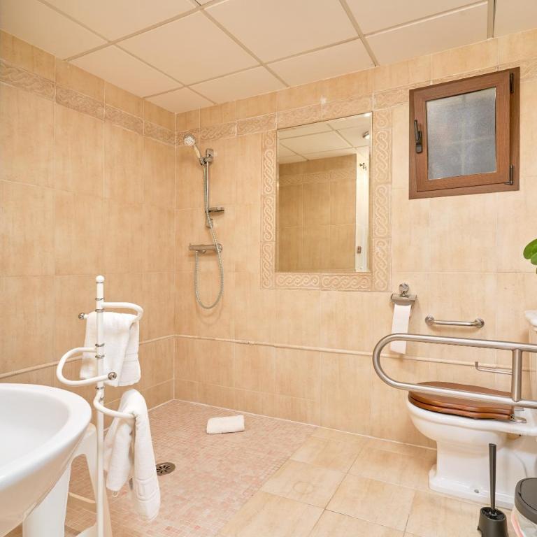 Costa Luxe Almuñecar - Habitación Triple con ducha - 14