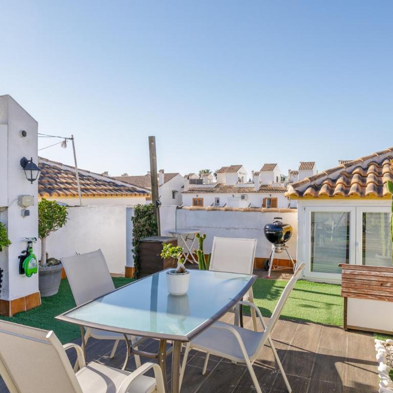 Belle Home Sun - Two-Bedroom Deluxe Apartment with Balcony - 1