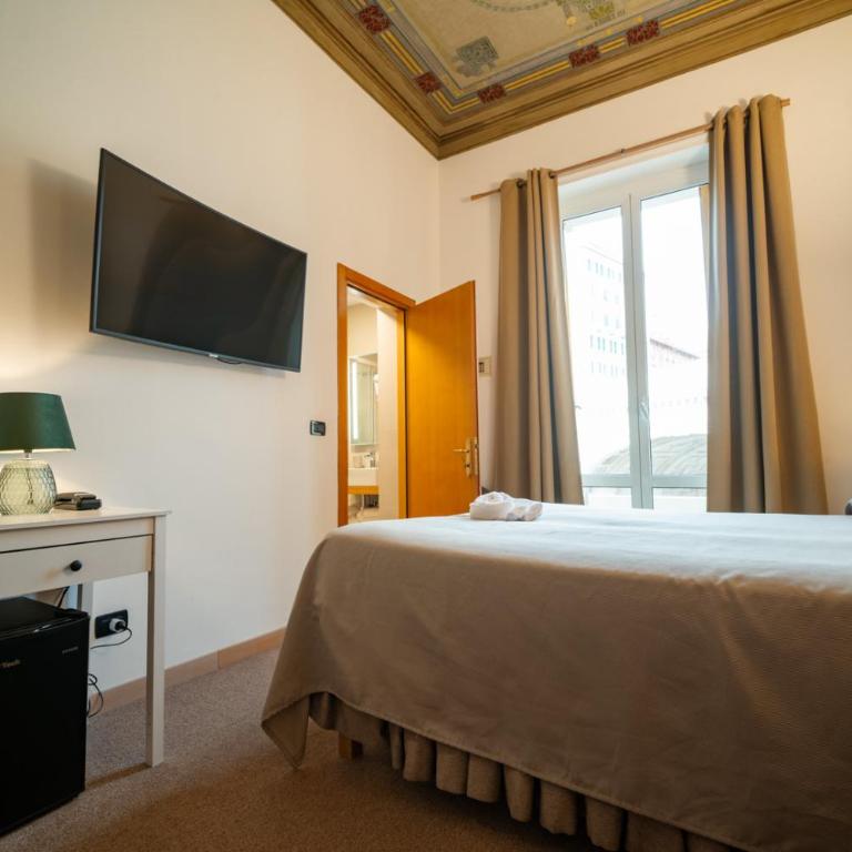 Hotel Genova Liberty - Camera Superior Matrimoniale/Doppia con Letti Singoli con Vista Città - 5
