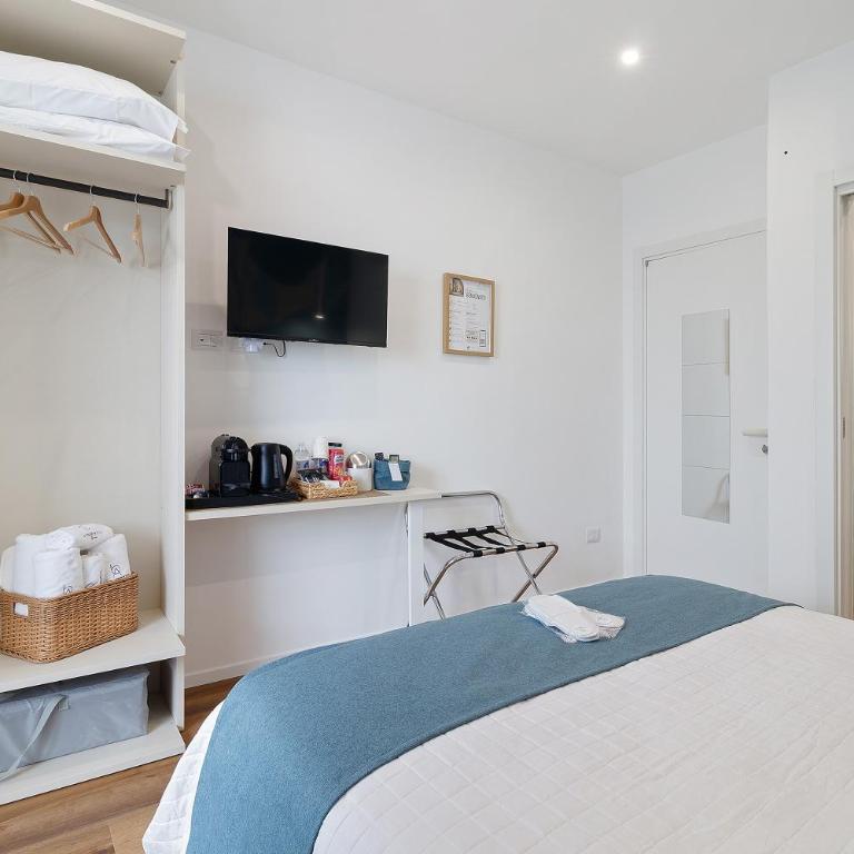 Anita Rooms Bari - Camera Queen Standard - 7