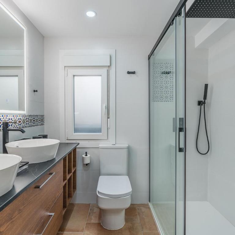 Casa Al Andalus - Three-Bedroom Premium Apartment with Balcony - 26