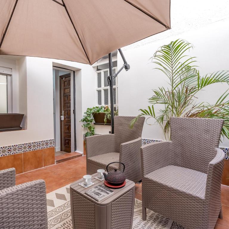 Casa Al Andalus - Three-Bedroom Premium Apartment with Balcony - 6