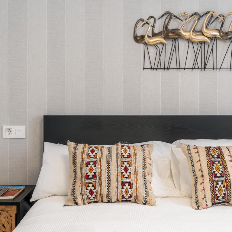 Casa Al Andalus - Three-Bedroom Premium Apartment with Balcony - 16