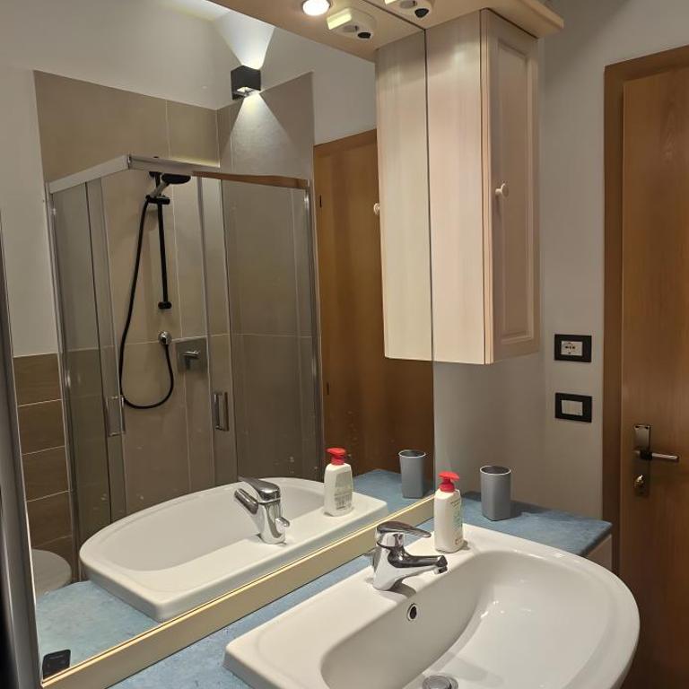 La Locanda dei Nonni - Appartamento Deluxe con 2 Camere da Letto e Vista Giardino - 12