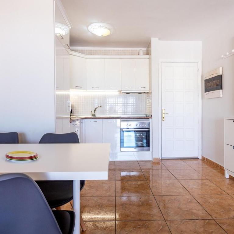 Beautiful sea view 2 bedroom Ocean Park Costa Adeje - Apartamento de 2 dormitorios - 3