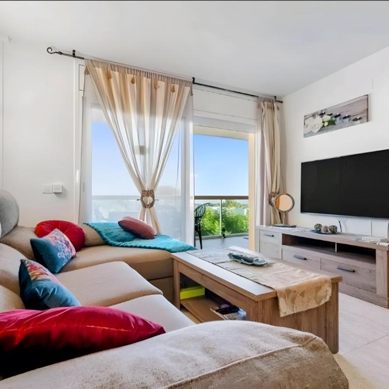 Apartamento Martin y Rose en Salou - Two-Bedroom Deluxe Apartment with Ocean View - 1