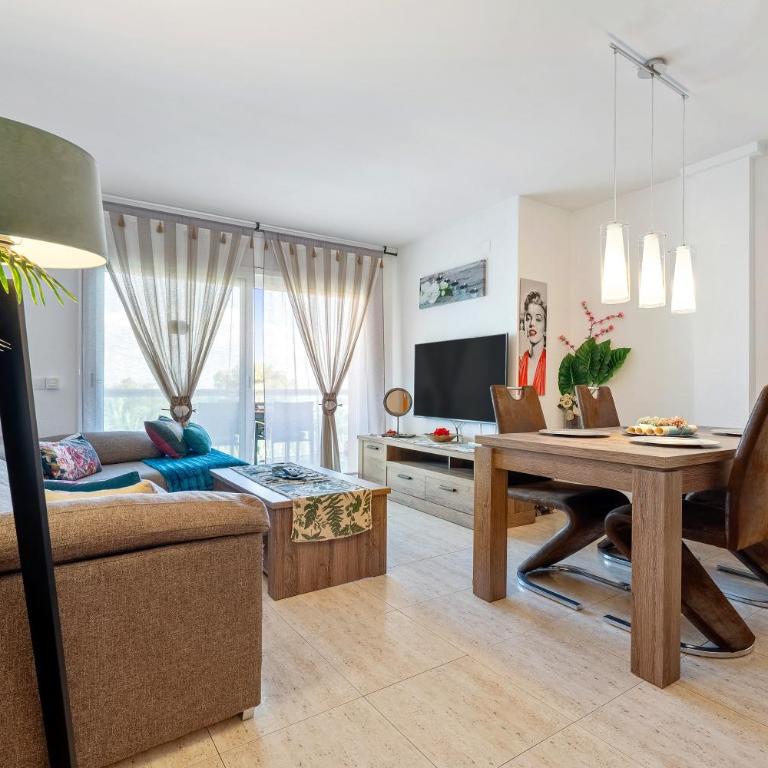 Apartamento Martin y Rose en Salou - Two-Bedroom Deluxe Apartment with Ocean View - 21