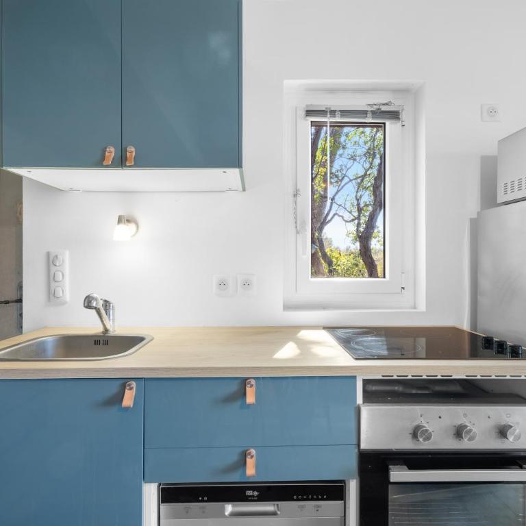 Gîte De Charme Sous Les Pins - Two-Bedroom House - 12