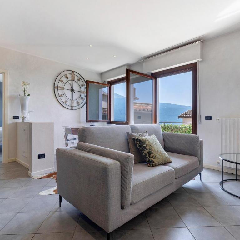 Appartamento Il Campanile - Appartamento Deluxe con 2 Camere da Letto e Vista Giardino - 1