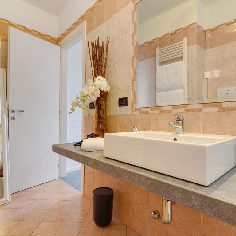 Appartamento Il Campanile - Appartamento Deluxe con 2 Camere da Letto e Vista Giardino - 18