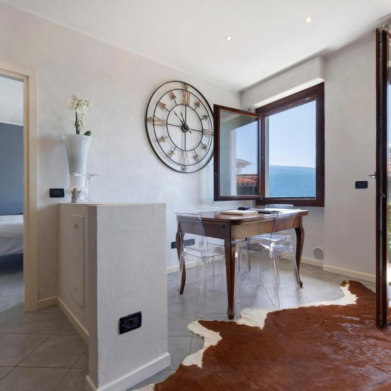 Appartamento Il Campanile - Appartamento Deluxe con 2 Camere da Letto e Vista Giardino - 5