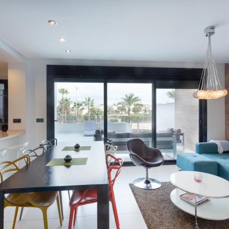 Apartment in Mil Palmeras - Two-Bedroom Deluxe Apartment with Ocean View - 5