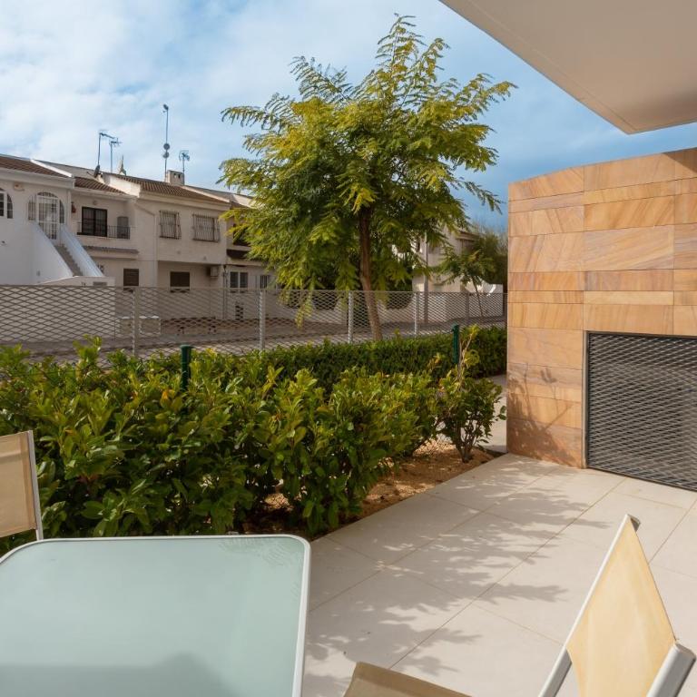 Apartment in Mil Palmeras - Two-Bedroom Deluxe Apartment with Ocean View - 13