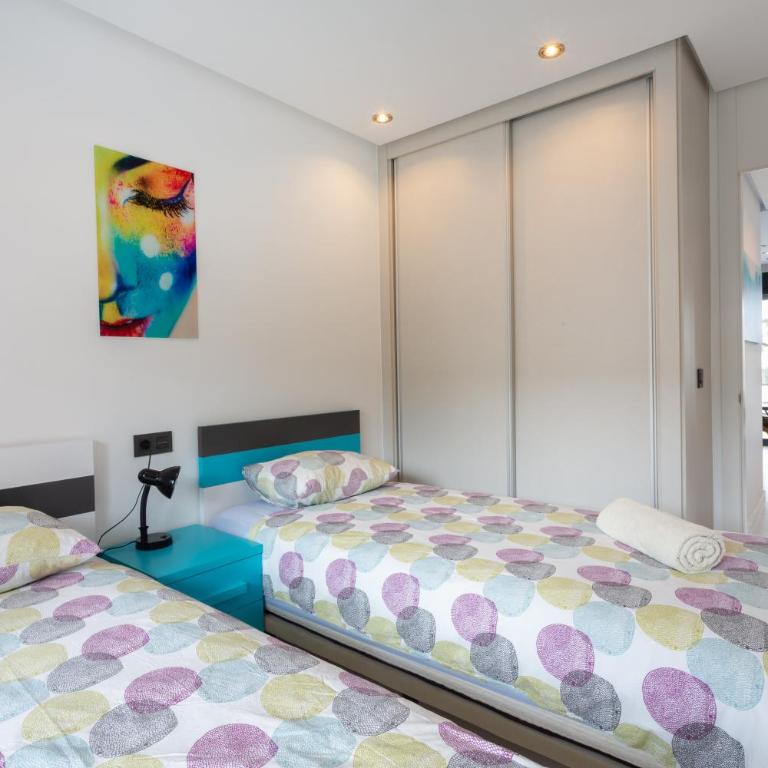 Apartment in Mil Palmeras - Two-Bedroom Deluxe Apartment with Ocean View - 18