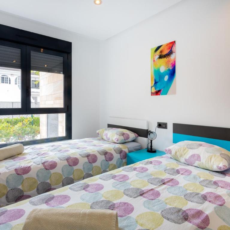 Apartment in Mil Palmeras - Two-Bedroom Deluxe Apartment with Ocean View - 17