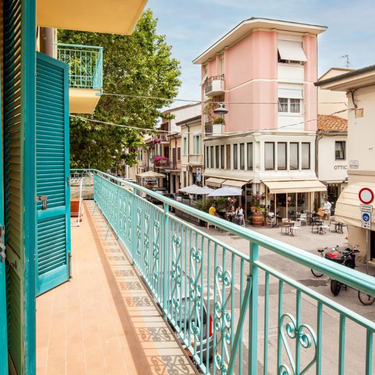 La Dimora di Viareggio - Appartamento Deluxe con 2 Camere da Letto e Balcone - 10