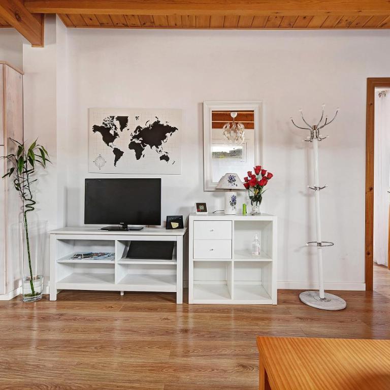 Apartamento las Viñas 2 - Two-Bedroom Deluxe Apartment with Ocean View - 5