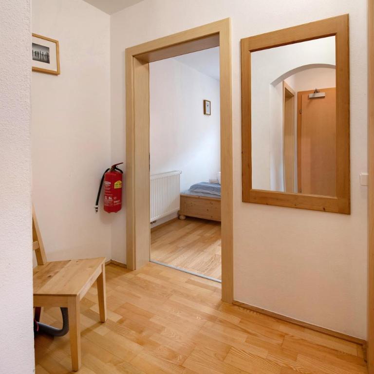 Haus Lowe Appartement 1 Stock Nr 3 - Deluxe-Apartment mit 2 Schlafzimmern und Gartenblick - 15