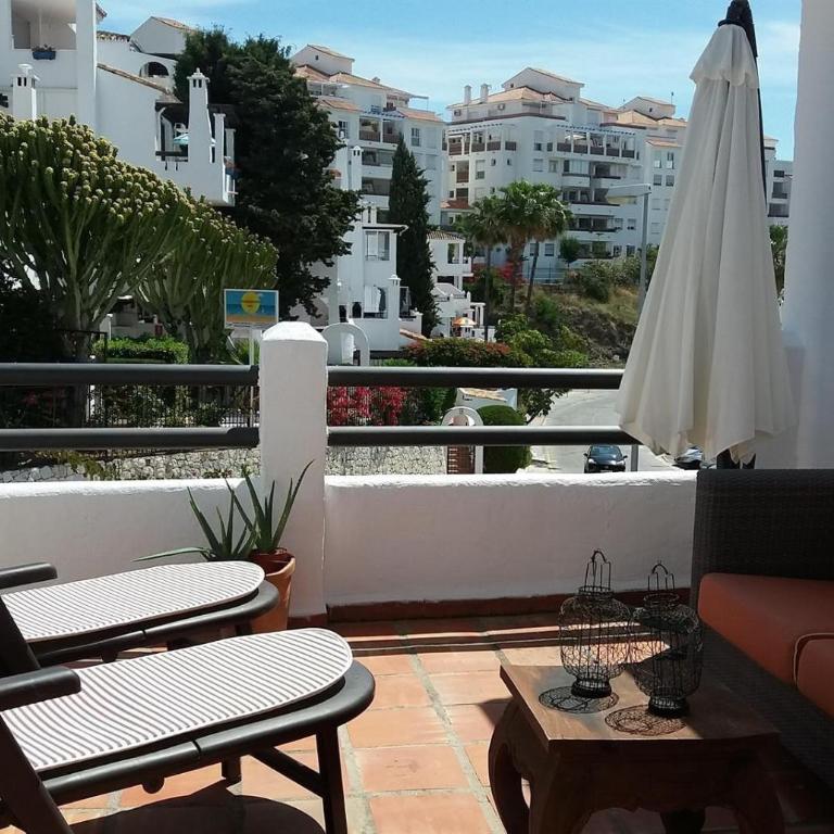 2 bed apartment in Pueblo Evita - Two-Bedroom Deluxe Apartment with Balcony - 4