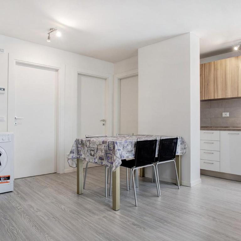 Lago Delle Piazze - Two-Bedroom Deluxe Apartment with Garden View - 8
