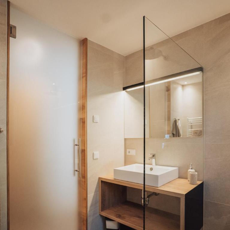 Oberegghof Ferienwohnung Ifinger - Appartamento Deluxe con 2 Camere da Letto e Vista Giardino - 13