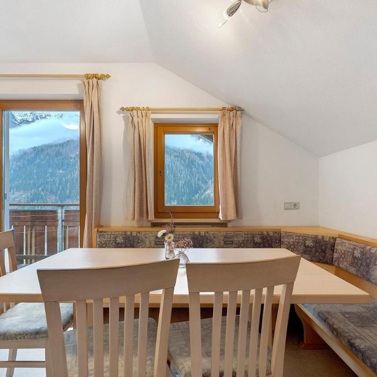 Mair am Tinkhof - Three-Bedroom Premium Apartment with Balcony - 4