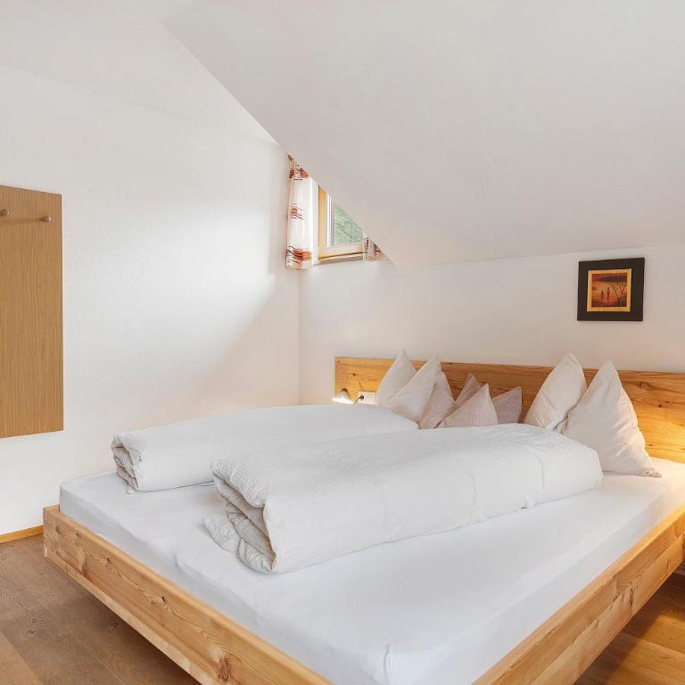 Mair am Tinkhof - Three-Bedroom Premium Apartment with Balcony - 16