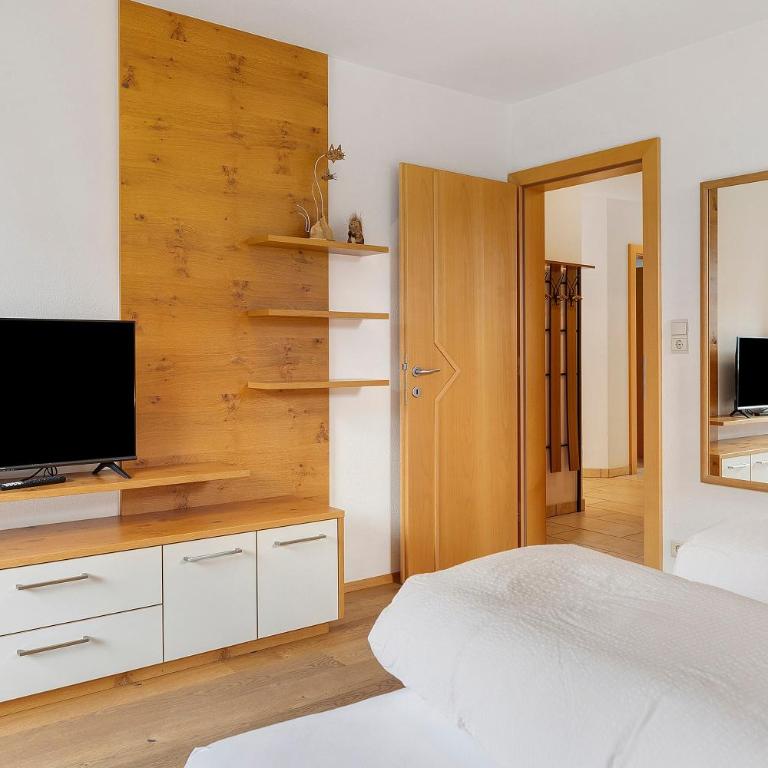 Mair am Tinkhof - Three-Bedroom Premium Apartment with Balcony - 18