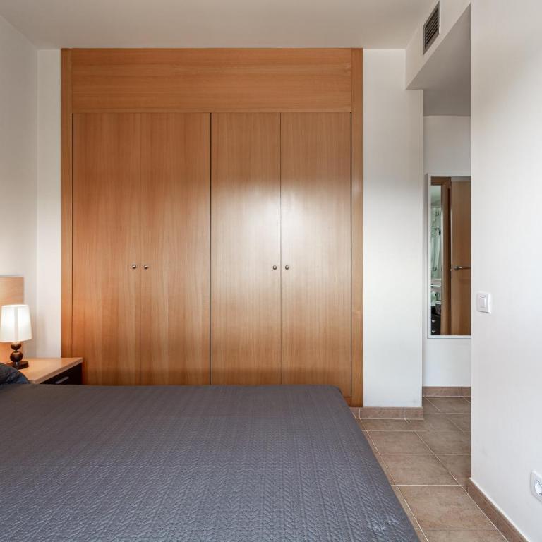 Apto Narcis Solo Familias - Apartamento Deluxe de 2 dormitorios con balcón - 11
