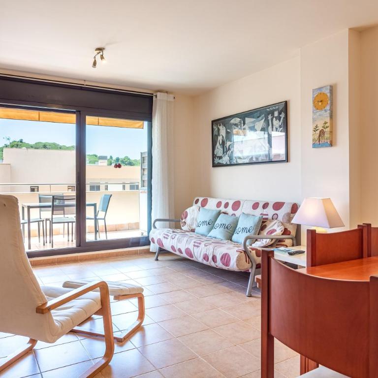 Apto Narcis Solo Familias - Apartamento Deluxe de 2 dormitorios con balcón - 3