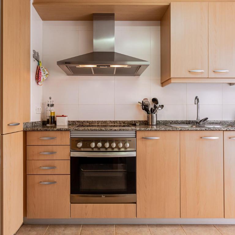 Apto Narcis Solo Familias - Apartamento Deluxe de 2 dormitorios con balcón - 8