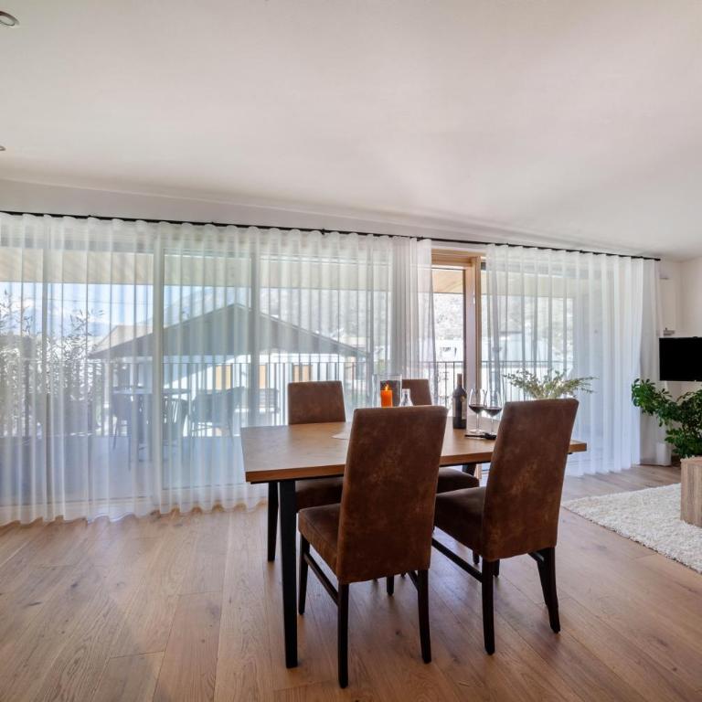 Adler Living Attika Wohnung - Superior One-Bedroom Apartment with Balcony - 4