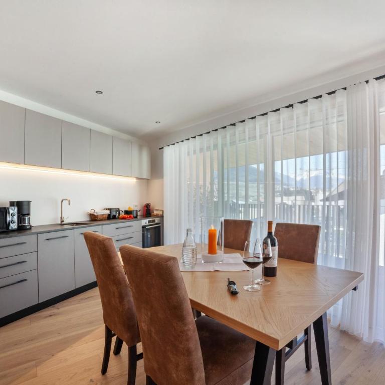 Adler Living Attika Wohnung - Superior One-Bedroom Apartment with Balcony - 1