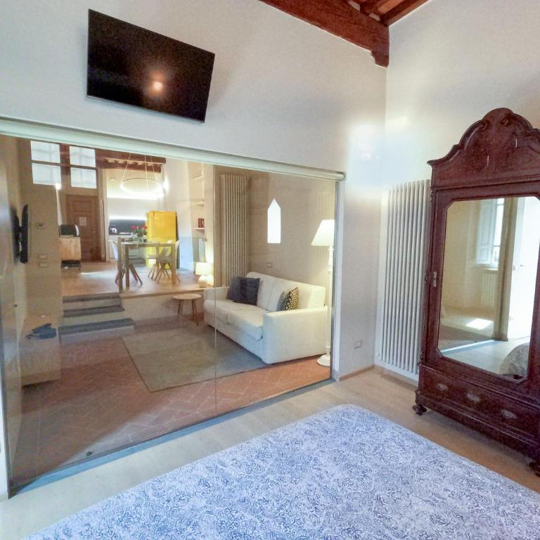 Charming Lucca Apartment, Modern Comfort in Historic Setting - Apartment - 9