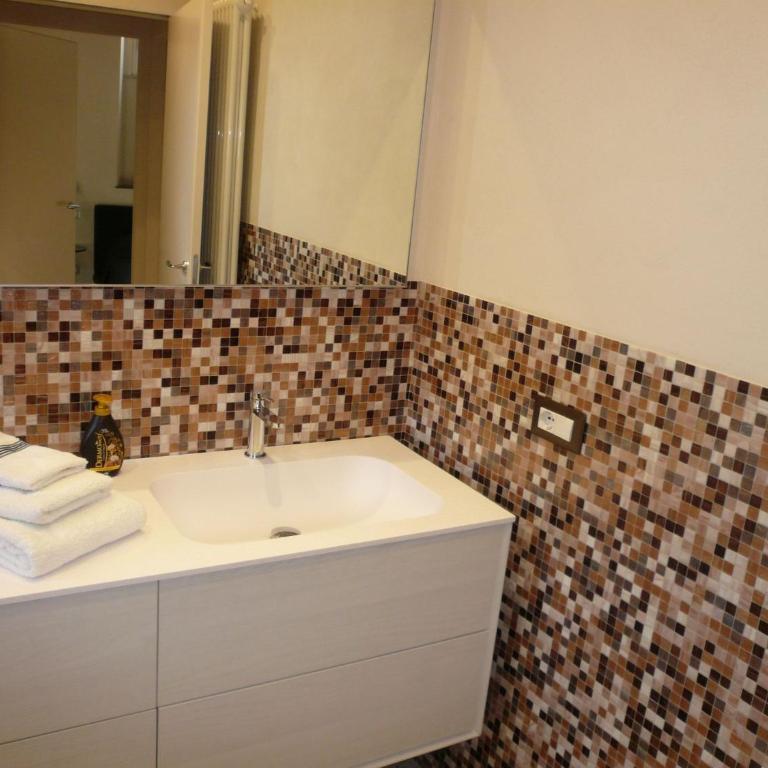 Charming Lucca Apartment, Modern Comfort in Historic Setting - Apartment - 14