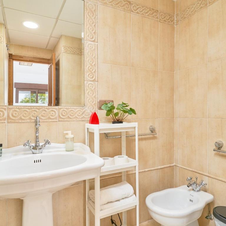 Costa Luxe Almuñecar - Habitación Triple con ducha - 15