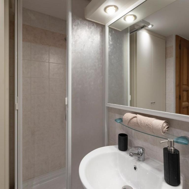 Oasi In the City Center Chamonix - Appartamento con doccia - 15
