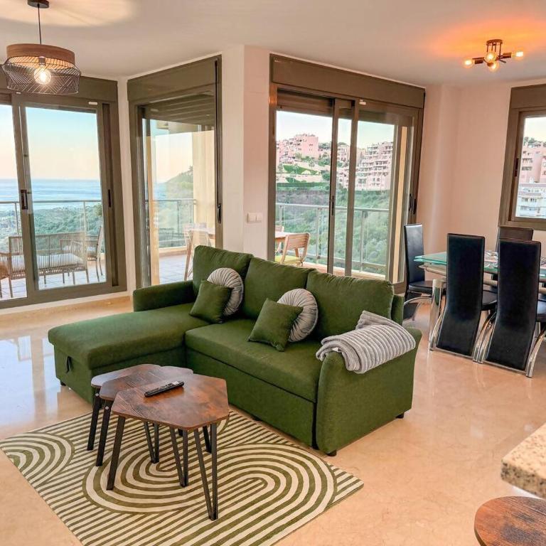 Amplio apto de 2 dormitorios vistas al mar - Apartamento de 2 dormitorios con balcón y vistas al mar - 1