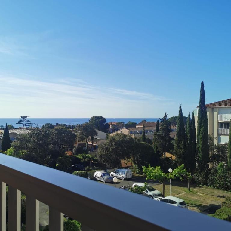 Le Cosy Haven - Tout à pied - Vue Mer - Commerces et plages - Détente - One-Bedroom Apartment with Sea View - 2