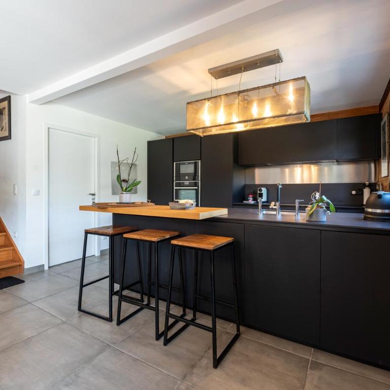Maison neuve proche lac d'Annecy - Villa - Vue sur Jardin - 8